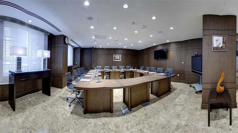 Crowne Plaza Madinah By Ihg Hotel Medina 5*,